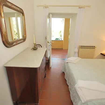 Apartment Paradiso